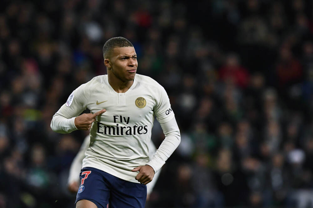 理想汽车CEO李想：坚定回归创业公司管理模式